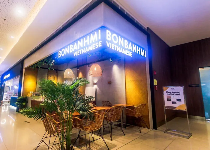 Chic Romantic Getaway Makati One Br Two Br Swim Gym 300 Mb Manila