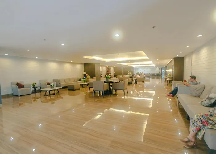 Chic Romantic Getaway Makati One Br Two Br Swim Gym 300 Mb