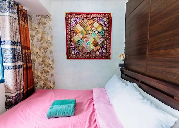 Chic Romantic Getaway Makati One Br Two Br Swim Gym 300 Mb Appartamento