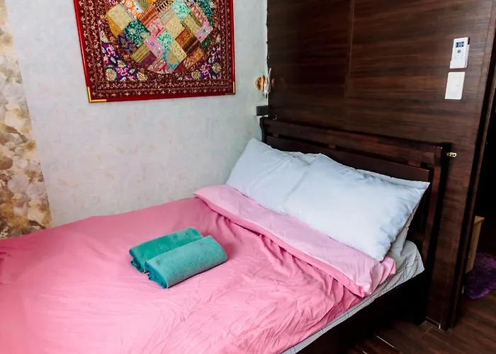 Chic Romantic Getaway Makati One Br Two Br Swim Gym 300 Mb * Manila