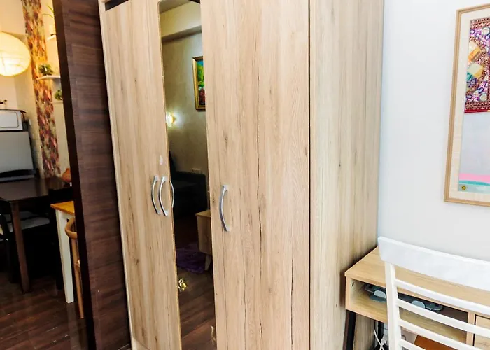 Chic Romantic Getaway Makati One Br Two Br Swim Gym 300 Mb * Manila